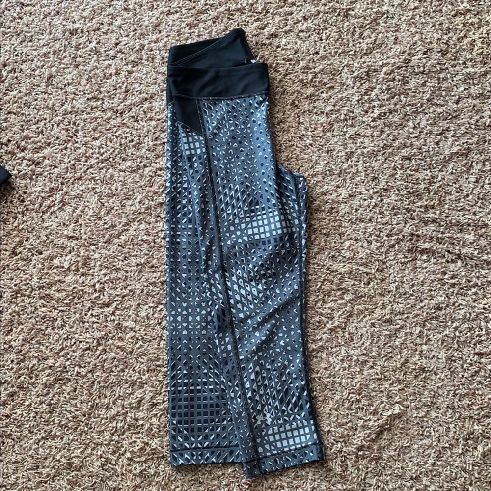 Under armour capris sz M